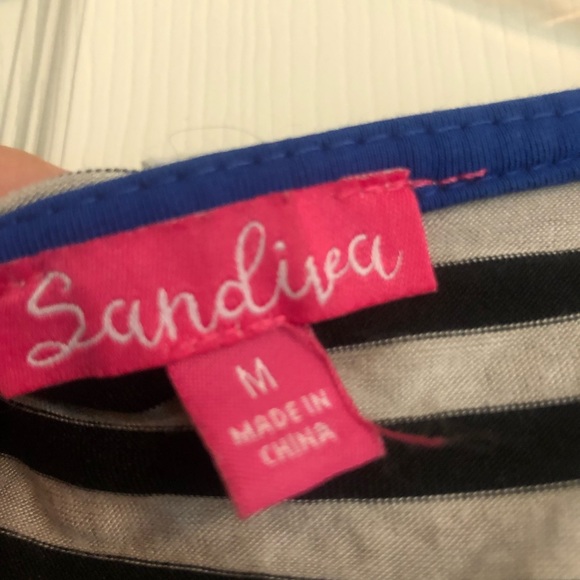 Beach/ swim cover up - Picture 4 of 4